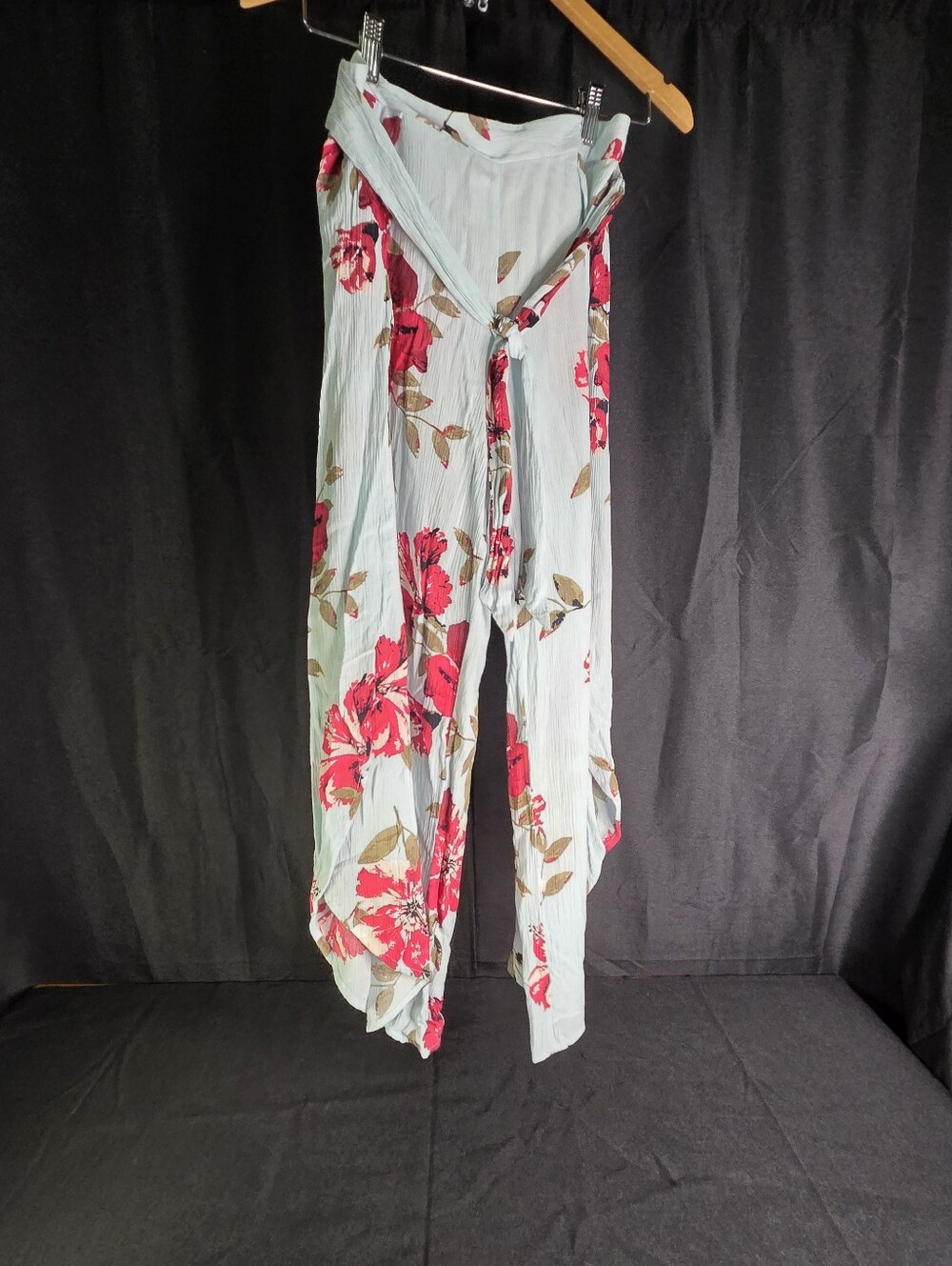 American Rag 100% Rayon Side Slit Pants Medium
